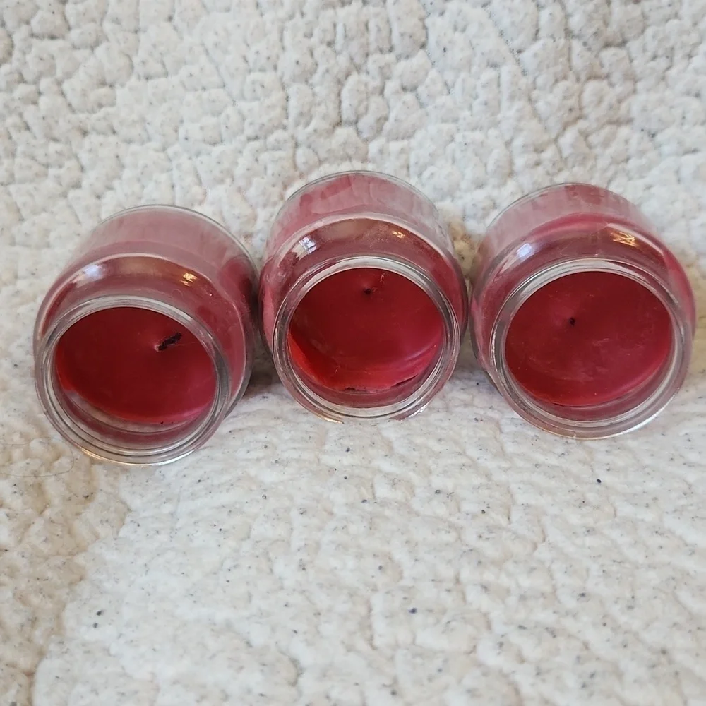 Walmart Better Homes and Garden Christmas Apple and cinnamon mini candles set